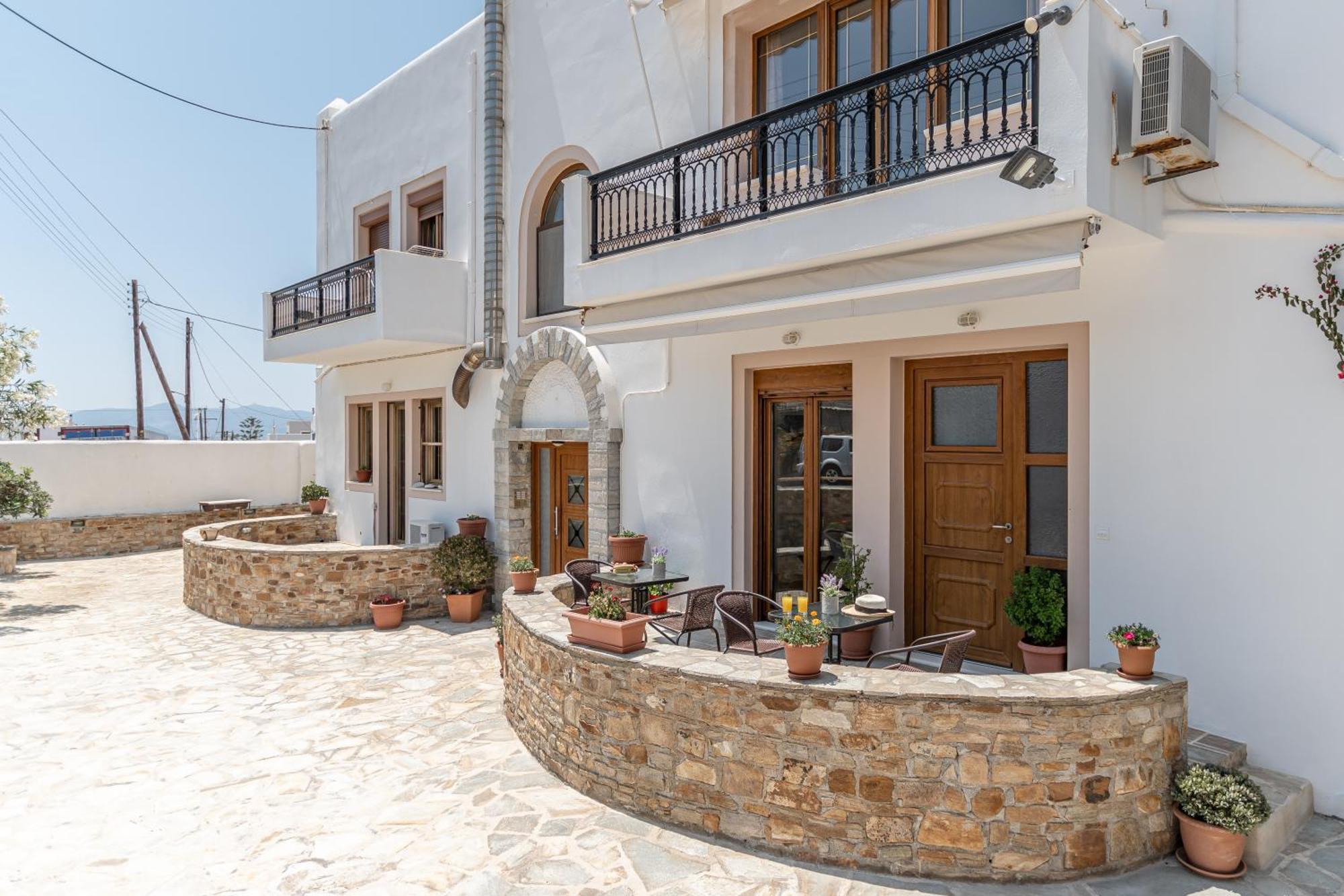 Vaso Studios & Apartment In Naxos Town Naxos City Exterior photo