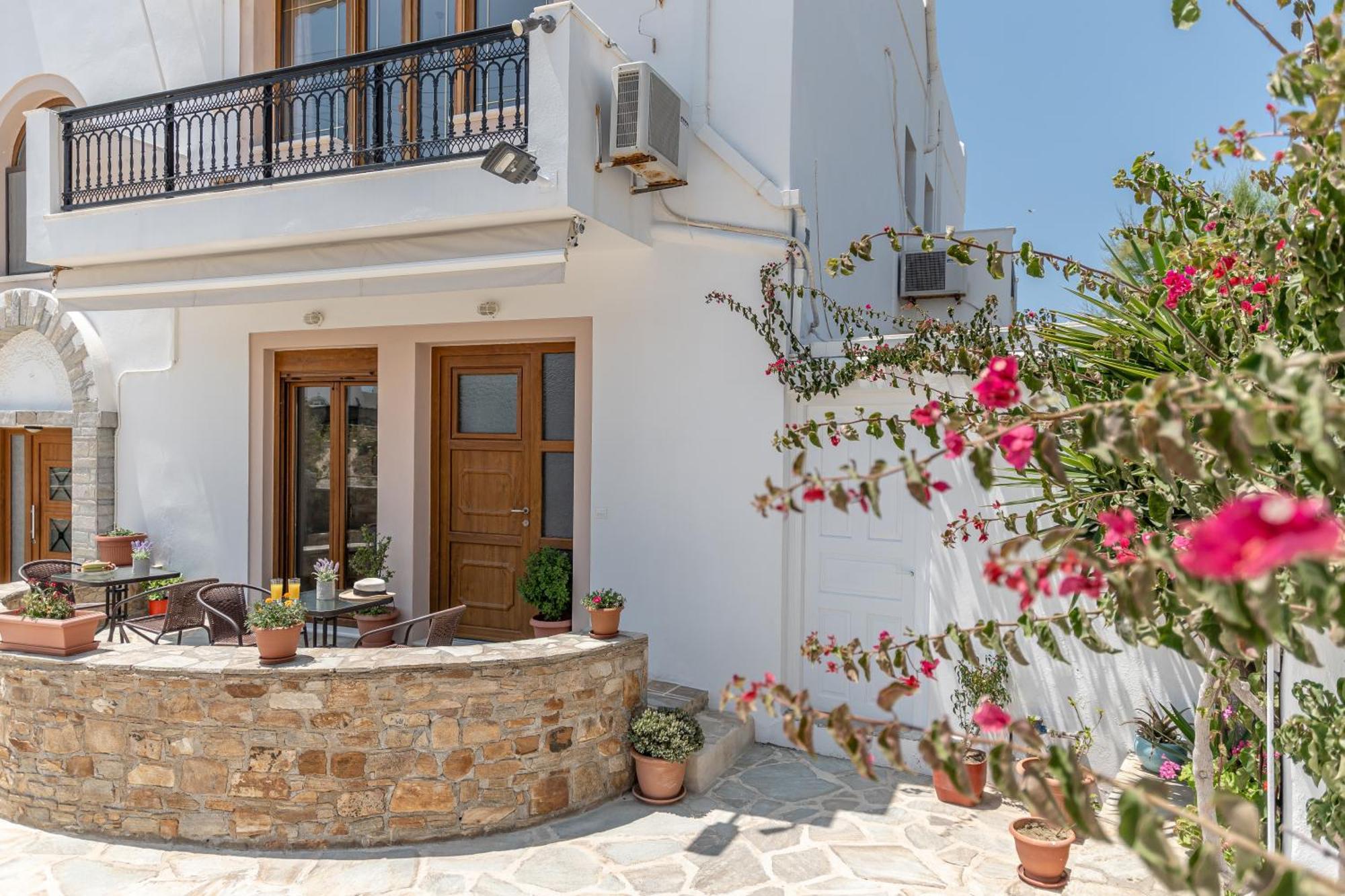 Vaso Studios & Apartment In Naxos Town Naxos City Exterior photo